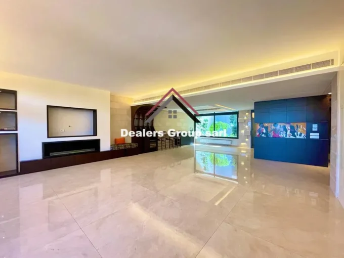 An Extraordinary Modern Apartment in Achrafieh