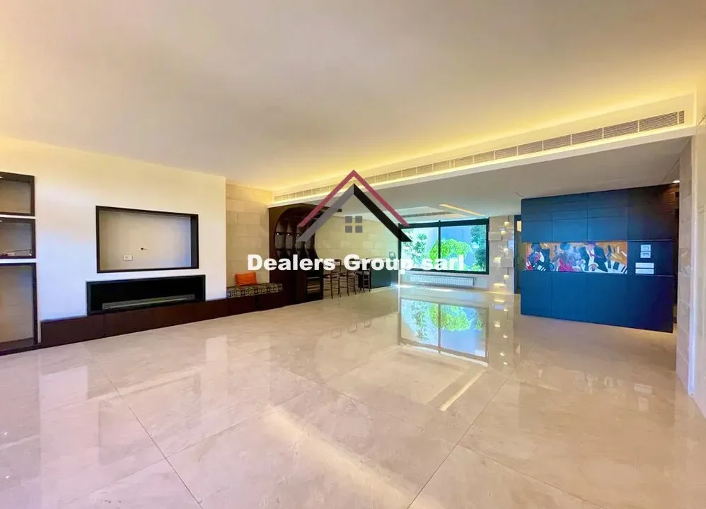 An Extraordinary Modern Apartment in Achrafieh