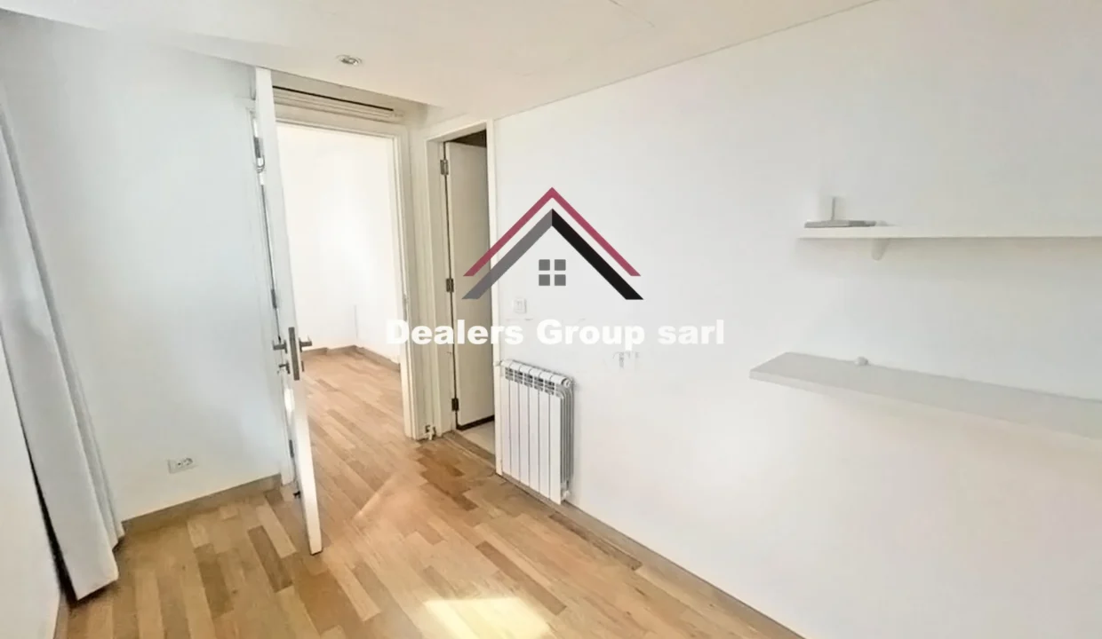 bedroom 00