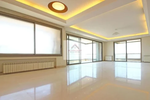 Comfortable Apartment With Sea View for Sale in Ramlet al-Baydah