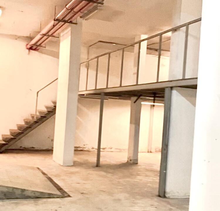 Warehouse For Sale in Zalka in a prime Location