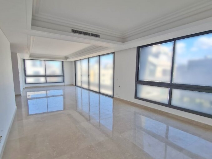 Elegant Apartment for sale in Badaro