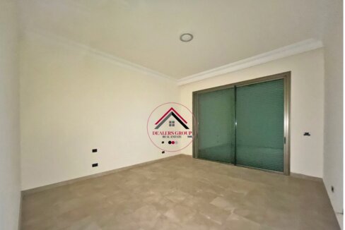 Spacious four Bedroom Apartement for sale in Ramlet el Bayda