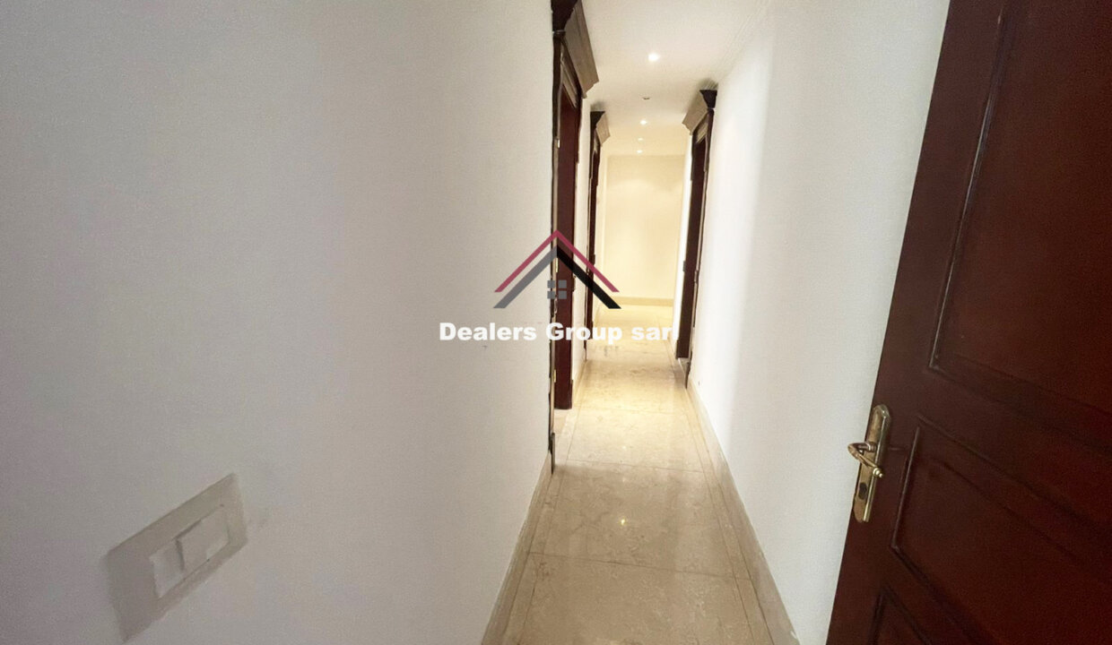 Apartment for Sale in Ain EL Mreisseh