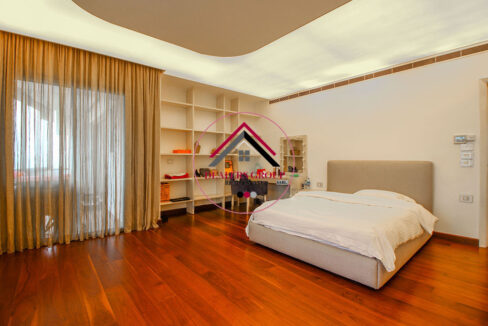 9- Master Bedroom (4)