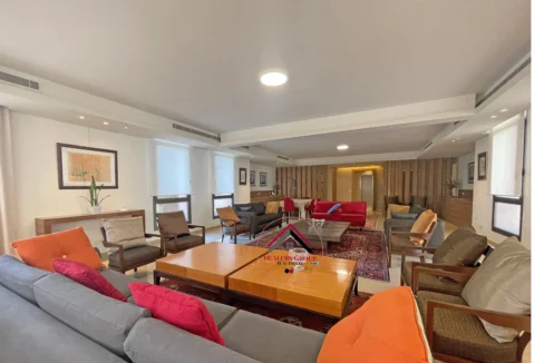 Urban Living at Its Finest ! Deluxe Apartment for sale in Clemenceau
