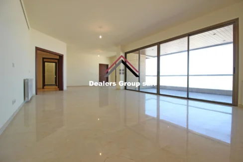 Attractive Residence with Fascinating Sea View - For Sale !