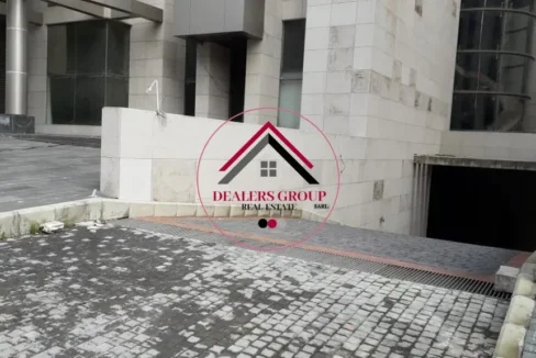 Mall / Warehouse for sale in Tallet el Khayat