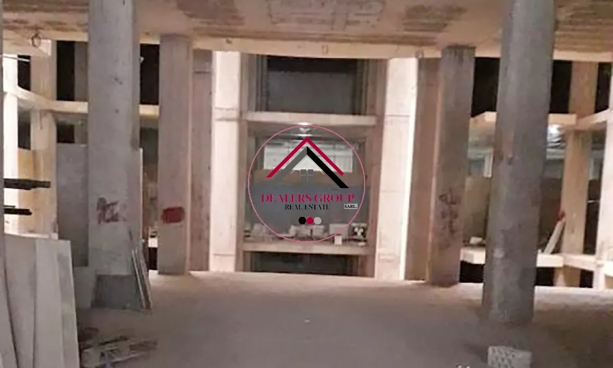 Mall / Warehouse for sale in Tallet el Khayat