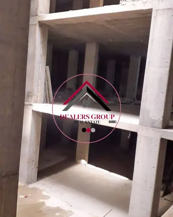 Mall / Warehouse for sale in Tallet el Khayat