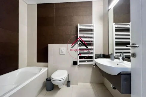 apartment for sale in Gemayze with sea view