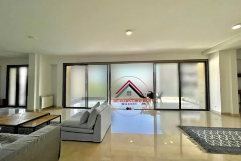 apartment for sale in Gemayze with sea view