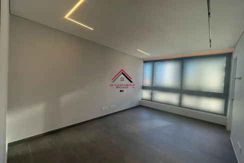 Prime Location Apartment for sale in Clemenceau