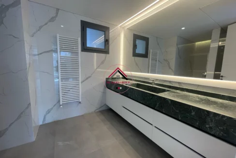 Prime Location Apartment for sale in Clemenceau
