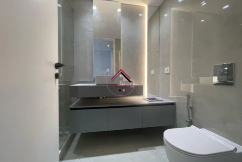 Prime Location Apartment for sale in Clemenceau