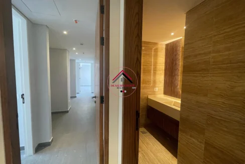 Prime Location Apartment for sale in Clemenceau