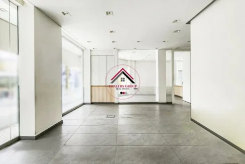 Prime Location Elegant Shop for sale in Achrafieh