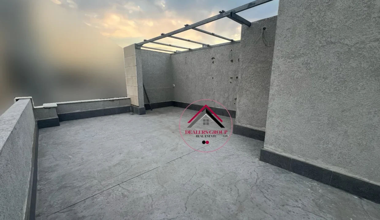 Private Rooftop Terrace ! Deluxe Apartment for sale in clemenceau.
