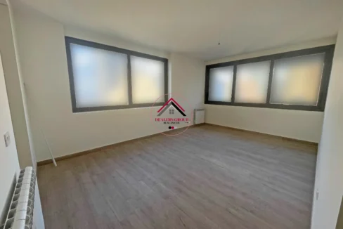 Deluxe Modern Apartment for sale in Ain EL Mreisseh
