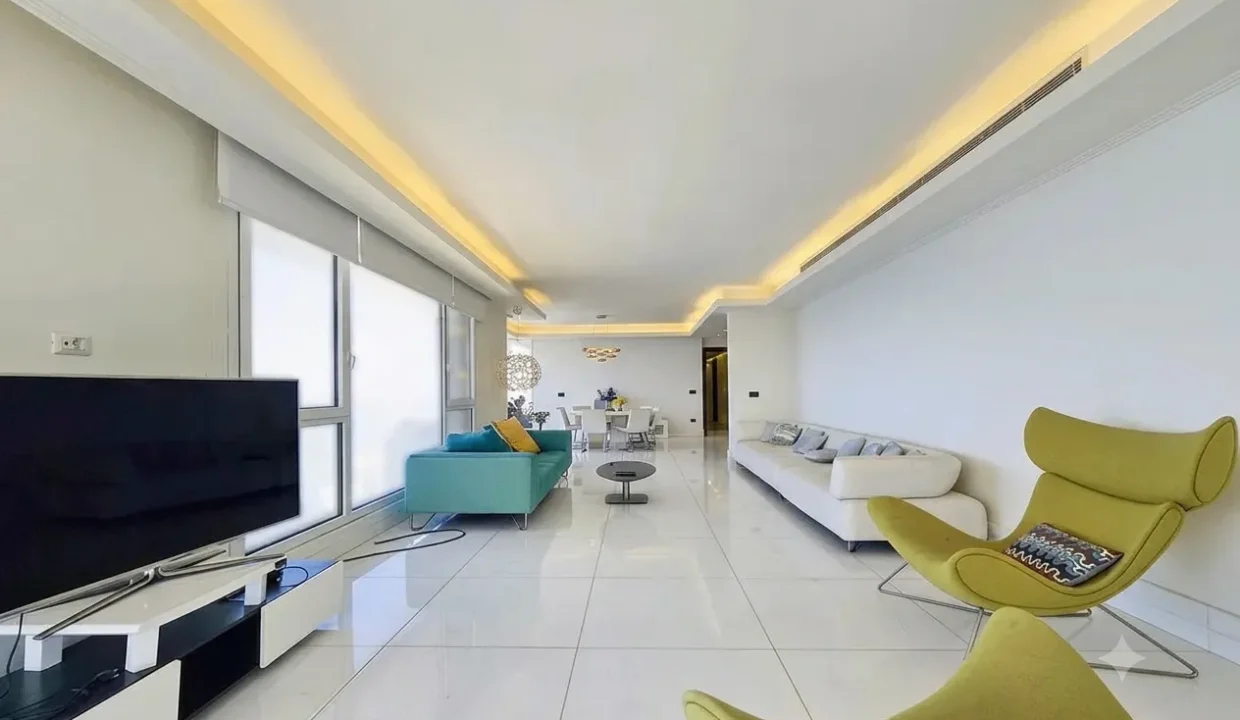 apartment sale ain mreisseh (1)