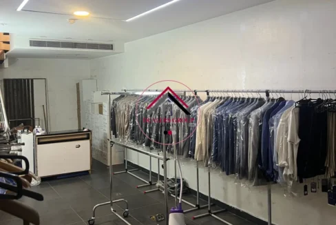 Prime Location Shop for sale in Hamra - Ras Beirut