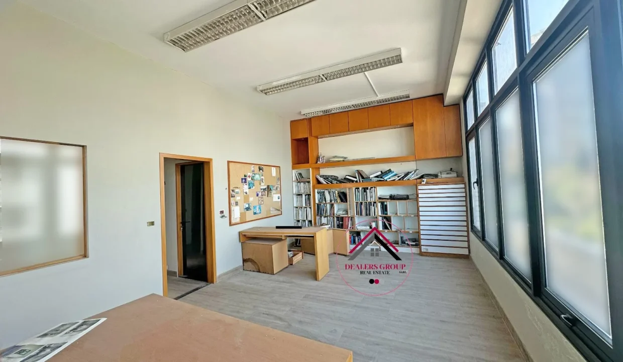 Prime Location Office for sale in Saifi