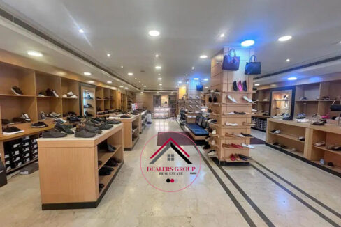 Prime Location Shop for sale in Hamra - Ras Beirut