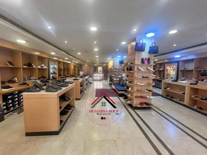 Prime Location Shop for sale in Hamra - Ras Beirut