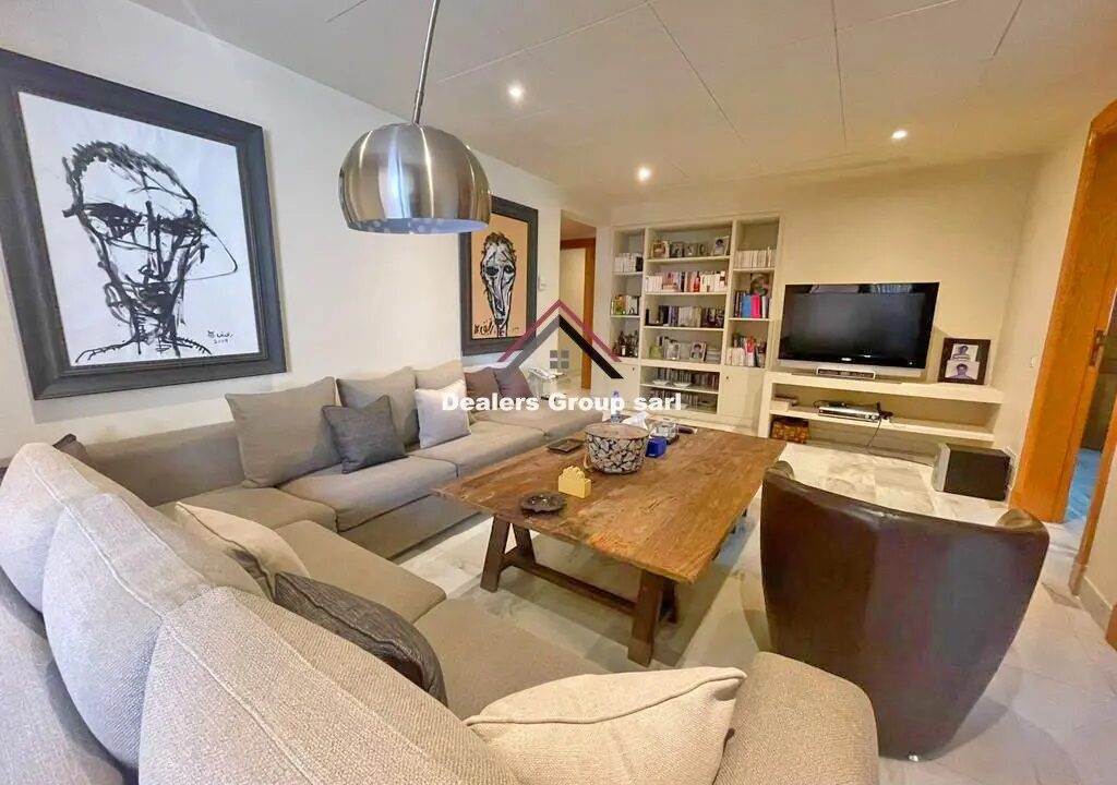 Sea View Elegant Apartment for sale in Manara