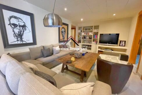 Sea View Elegant Apartment for sale in Manara