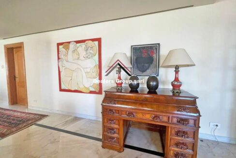 Sea View Elegant Apartment for sale in Manara