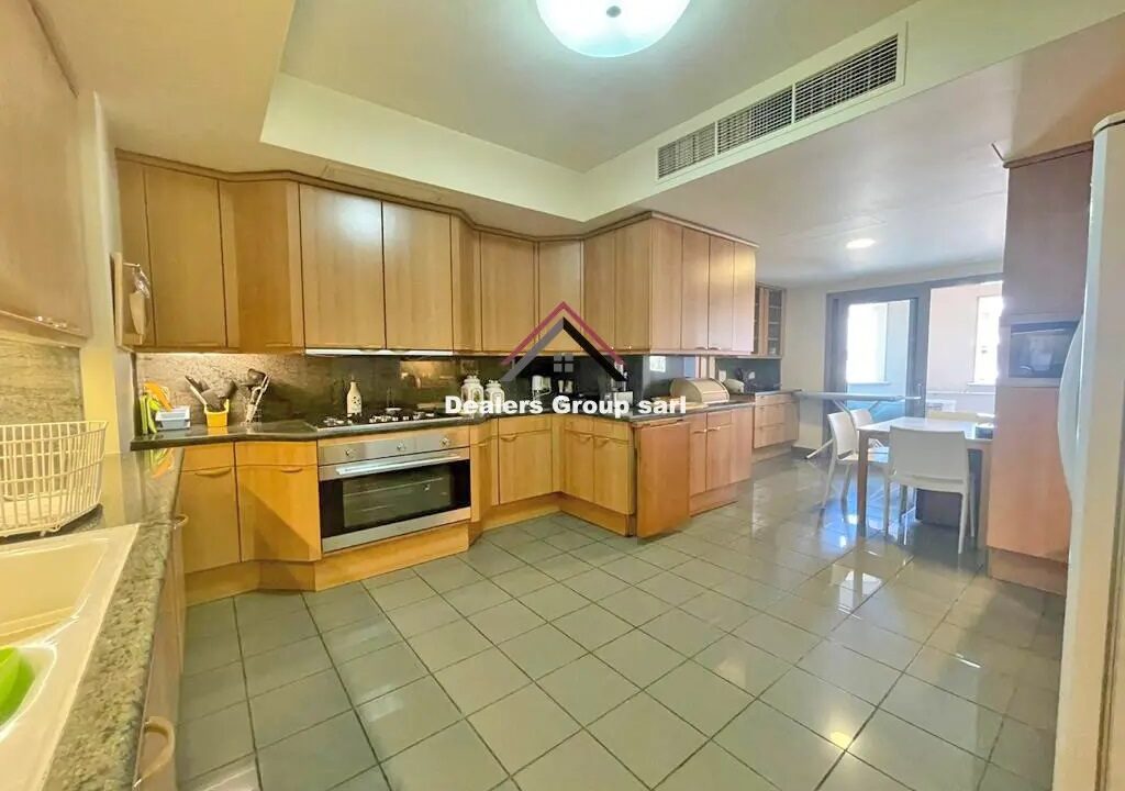 Sea View Elegant Apartment for sale in Manara