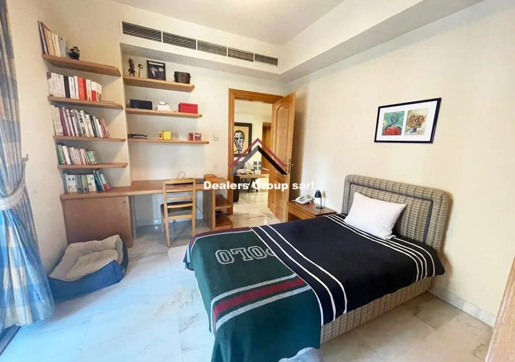 Sea View Elegant Apartment for sale in Manara