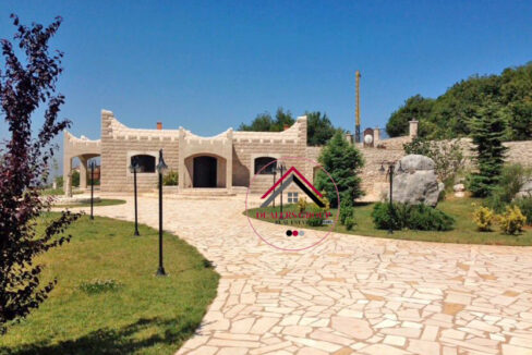 Your Mountain Retreat Awaits – Deluxe Villa in Ajaltoun for Sale