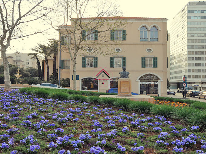 Prime Location Commercial Building for sale in Downtown - Beirut