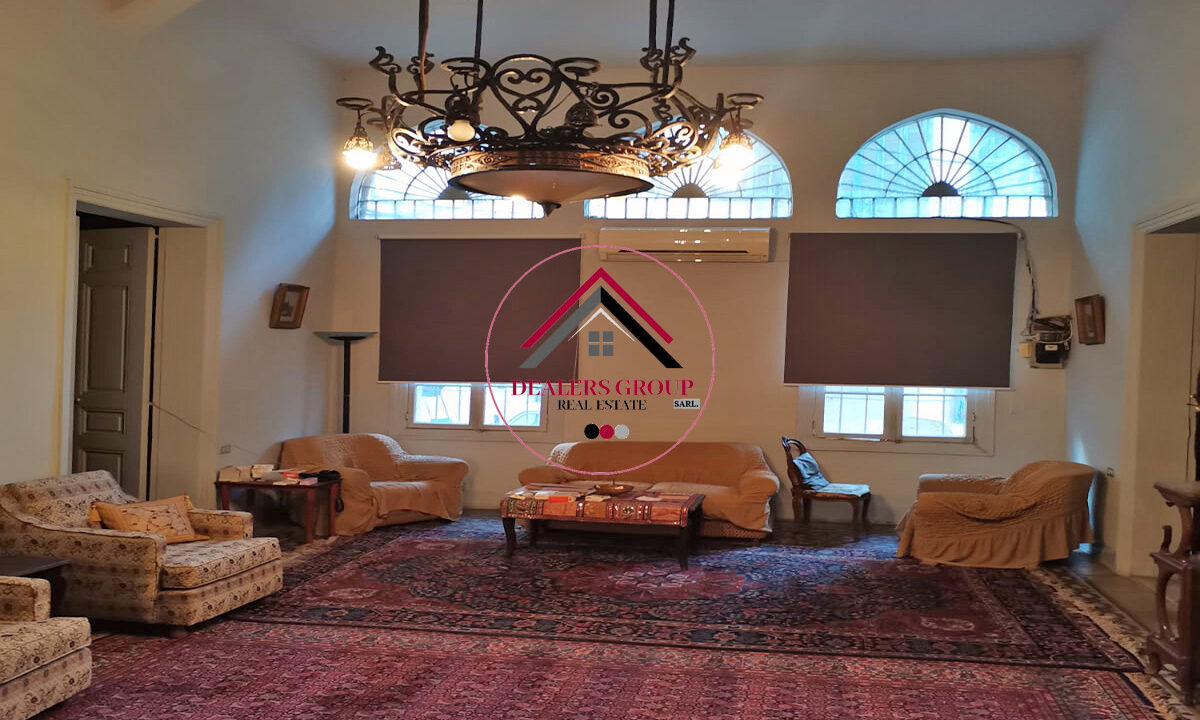 Prime Location Old Traditional House for sale in Saifi
