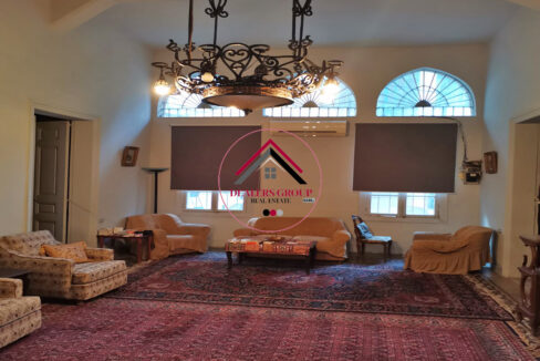 Prime Location Old Traditional House for sale in Saifi