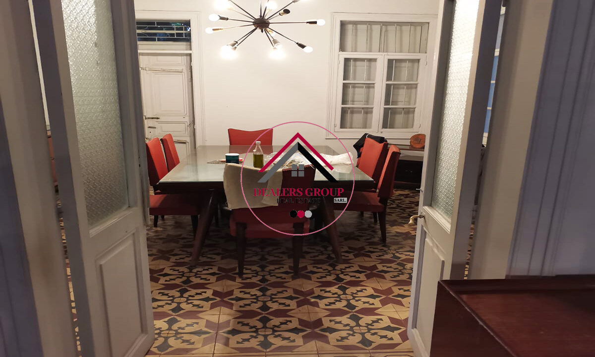 Prime Location Old Traditional House for sale in Saifi