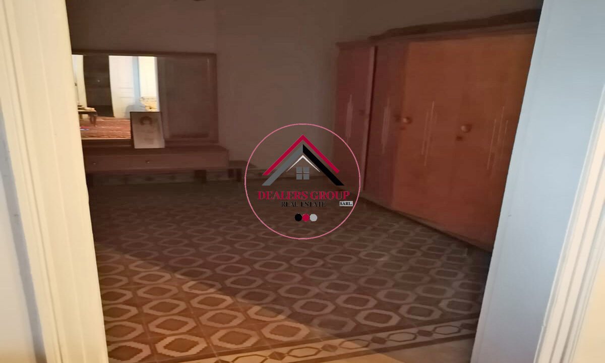 Prime Location Old Traditional House for sale in Saifi
