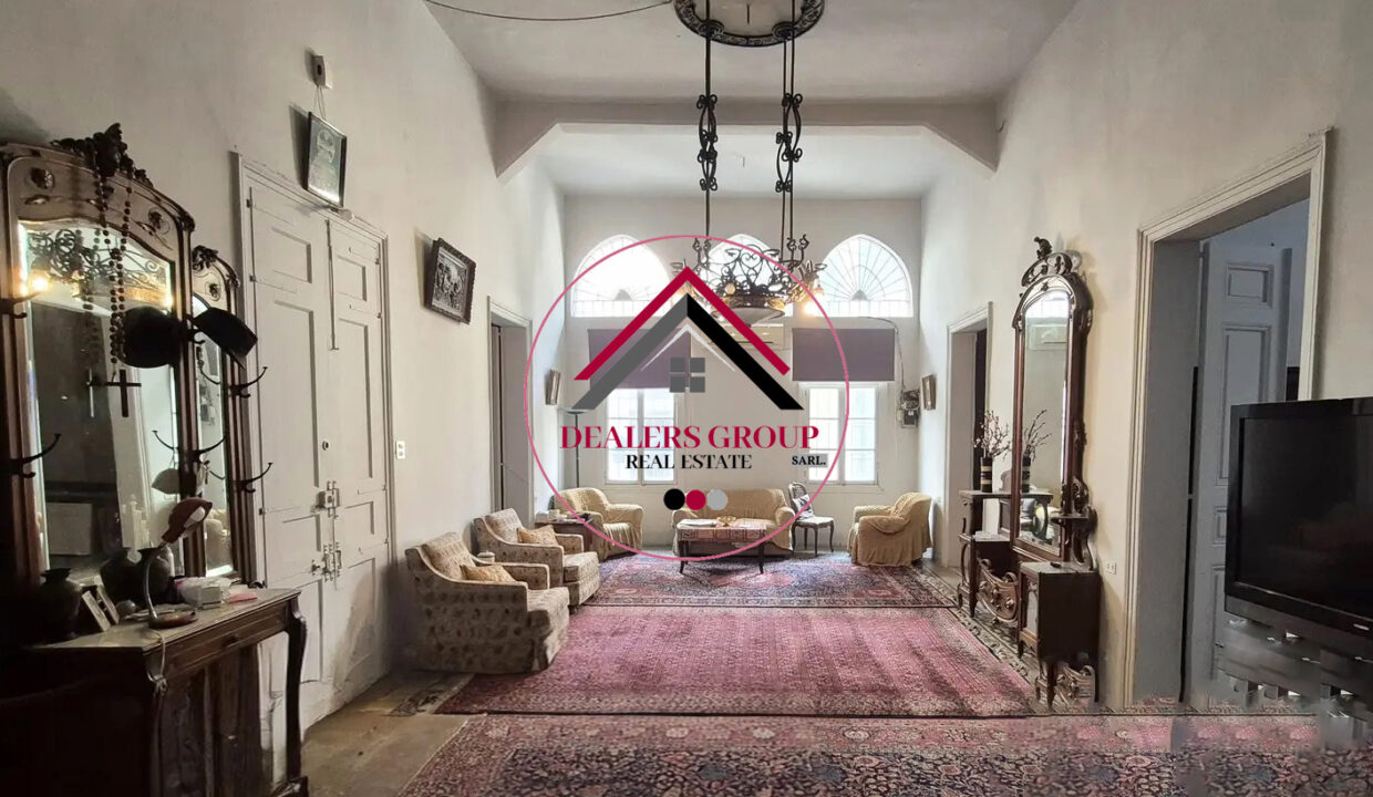 Prime Location Old Traditional House for sale in Saifi