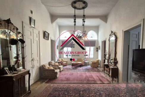 Prime Location Old Traditional House for sale in Saifi