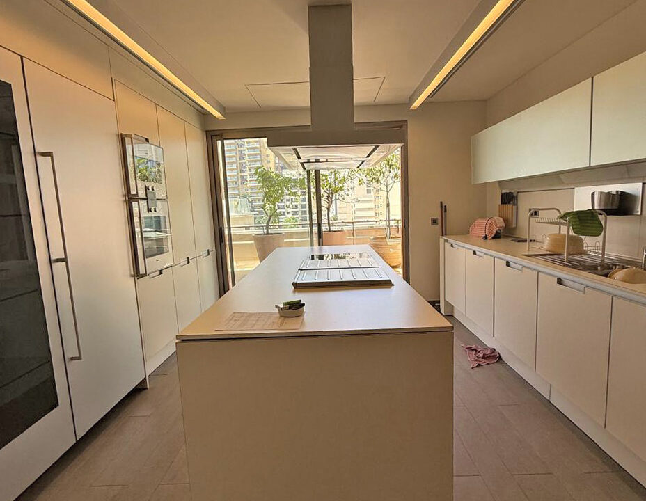 Private Terrace ! Modern Penthouse for sale in Downtown Beirut