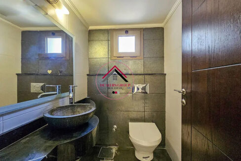 Prime Location Apartment for sale in Manara