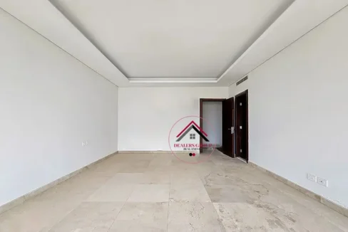 Sea View Apartment for sale in Ramlet el Bayda in a Modern Building