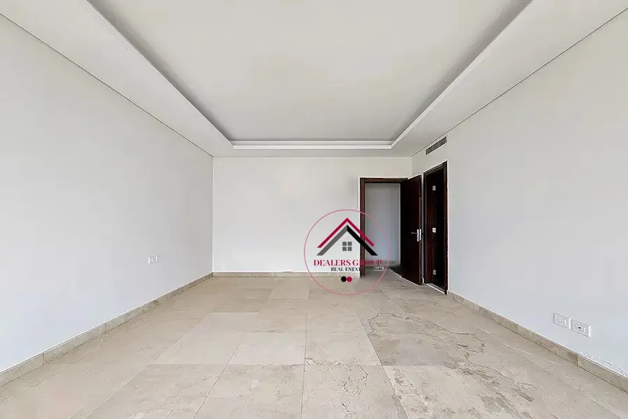 Sea View Apartment for sale in Ramlet el Bayda in a Modern Building