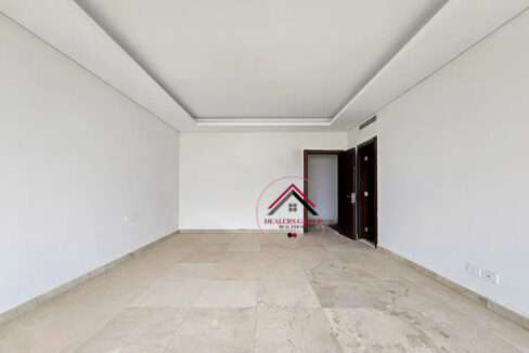 Sea View Apartment for sale in Ramlet el Bayda in a Modern Building