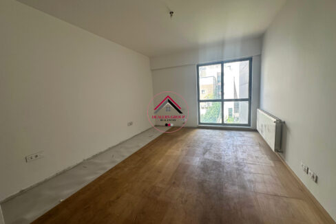 app sale saifi beirut (7)