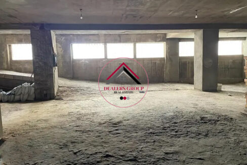 High Ceilings Spacious Warehouse for sale in Ramlet el Bayda - Beirut