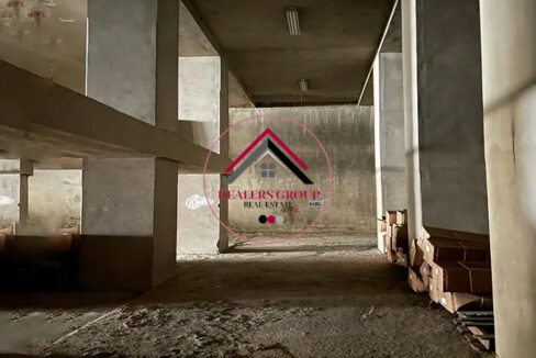 High Ceilings Spacious Warehouse for sale in Ramlet el Bayda - Beirut