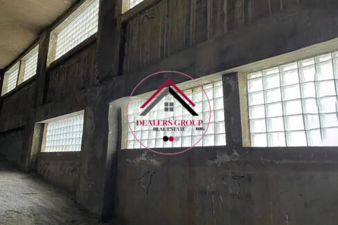 High Ceilings Spacious Warehouse for sale in Ramlet el Bayda - Beirut